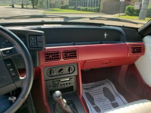 Ford Mustang GT Convertible 1990 года 